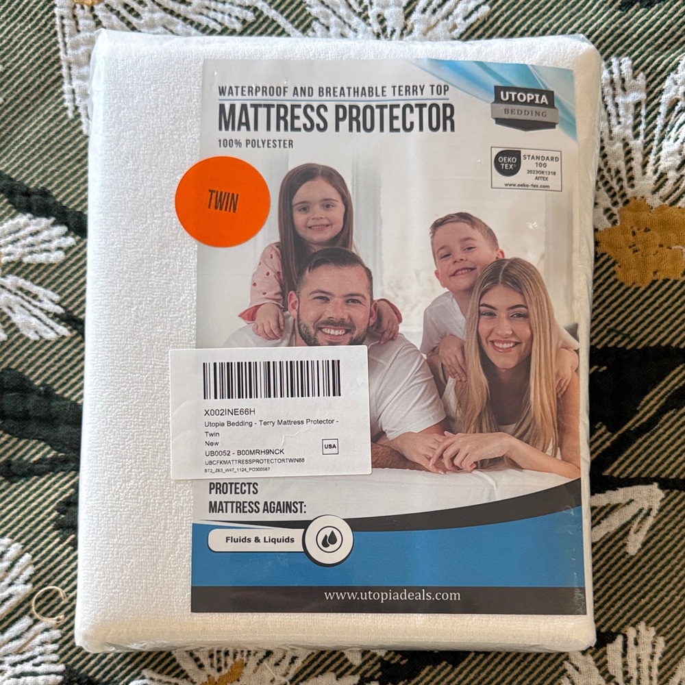 🛌 Twin Waterproof Terry Mattress Protector by Utopia - White
